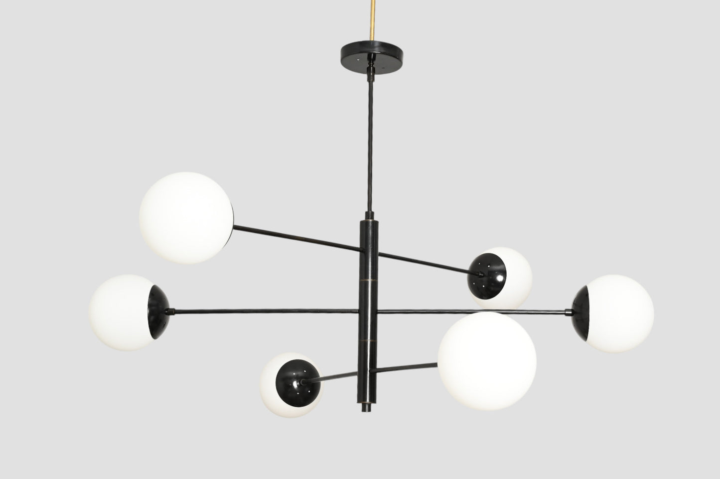 Stilnovo-Style Sputnik Chandelier, 6 Globes, Brass finish, sleek