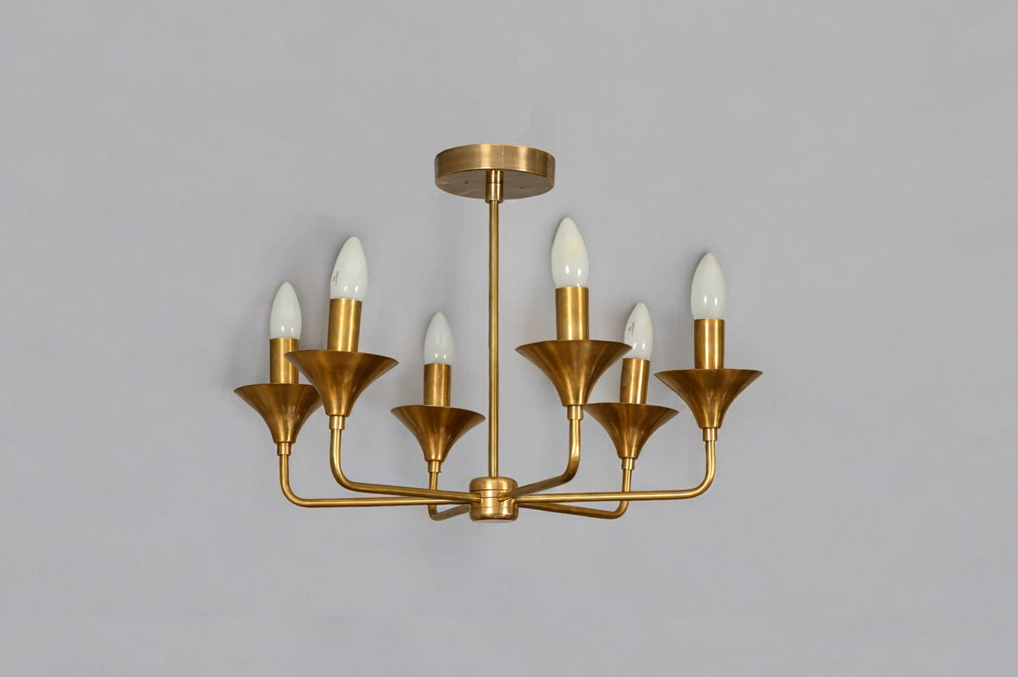 6-Light Chandelier – Elegant and sophisticated with a luminous display