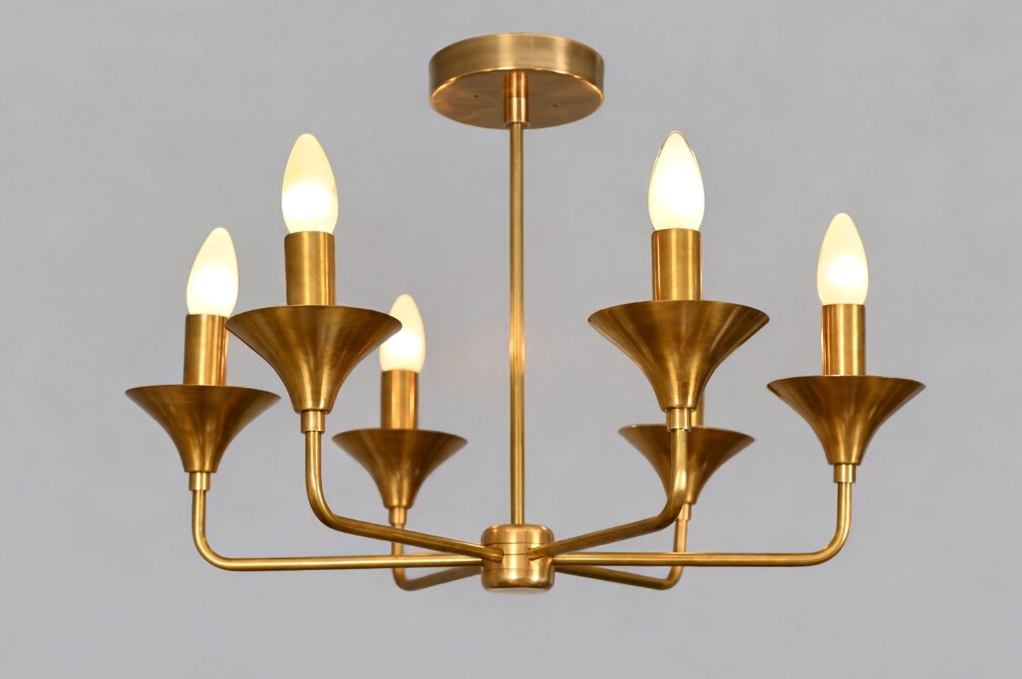 6-Light Chandelier – Elegant and sophisticated with a luminous display