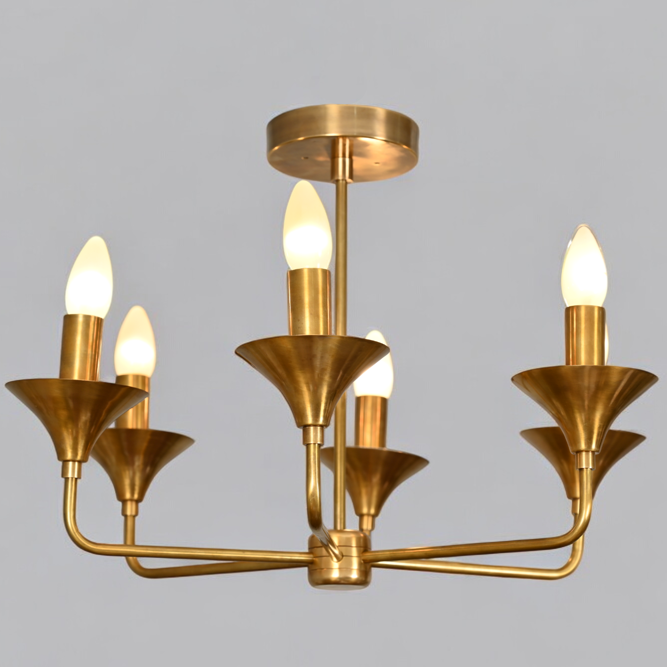 6-Light Chandelier – Elegant and sophisticated with a luminous display