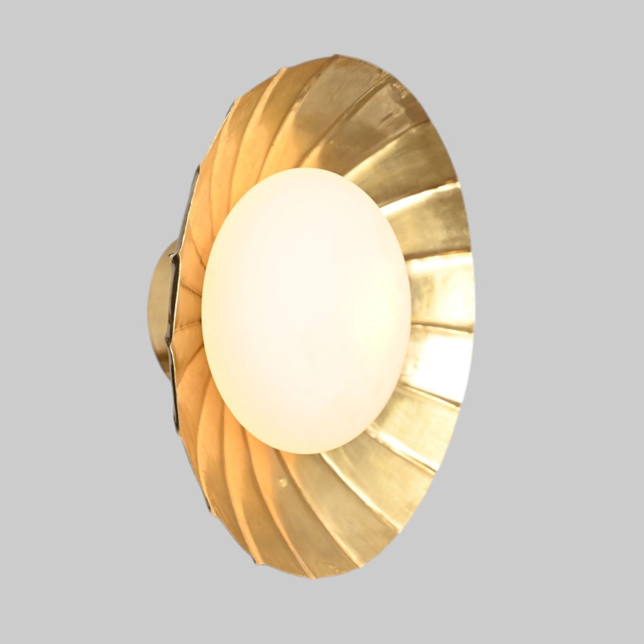 Mid-Century Modern Wall Lamp—stylish and sleek, flower design