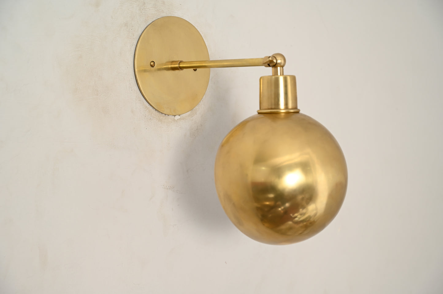 Handmade brass circular lamp - Vintage lamps with aesthetic style