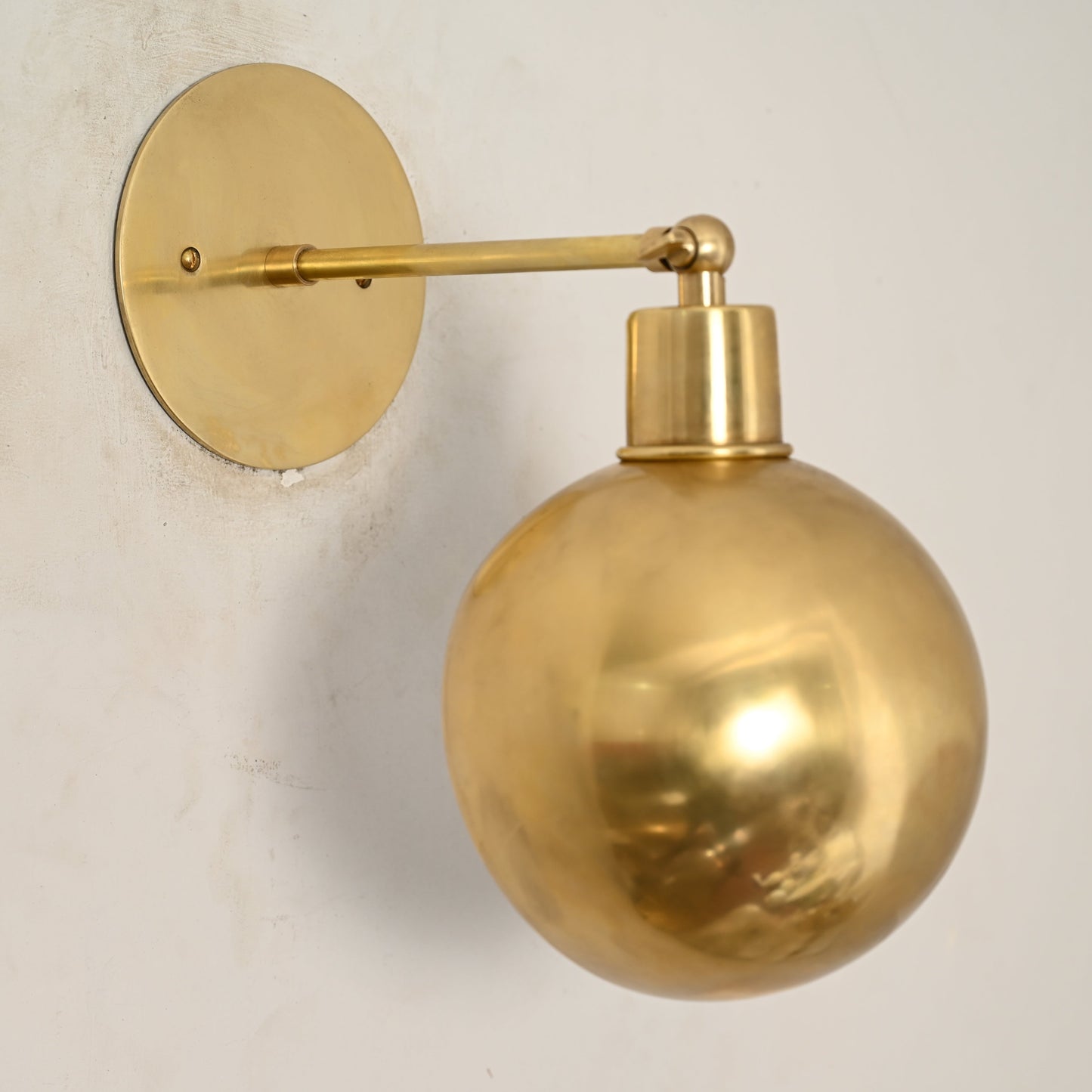 Handmade brass circular lamp - Vintage lamps with aesthetic style