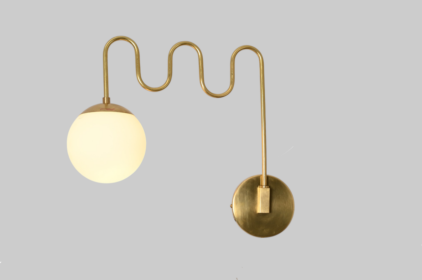 The Big Zigzag Wall Lamp – Bold, Geometric Design for Modern Lighting