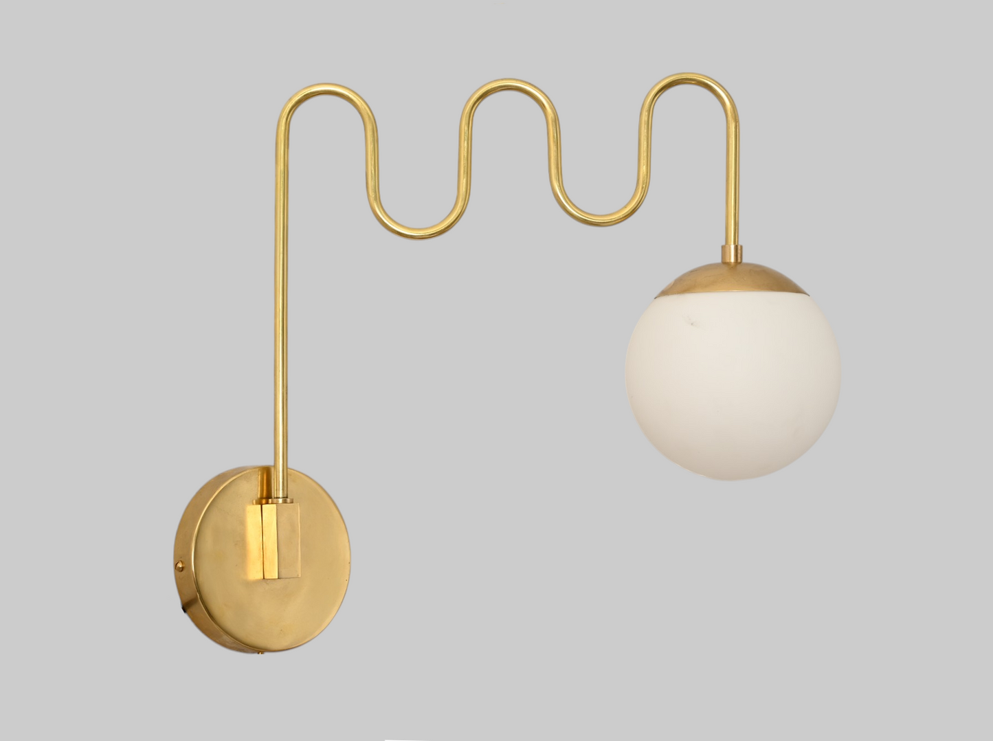 The Big Zigzag Wall Lamp – Bold, Geometric Design for Modern Lighting
