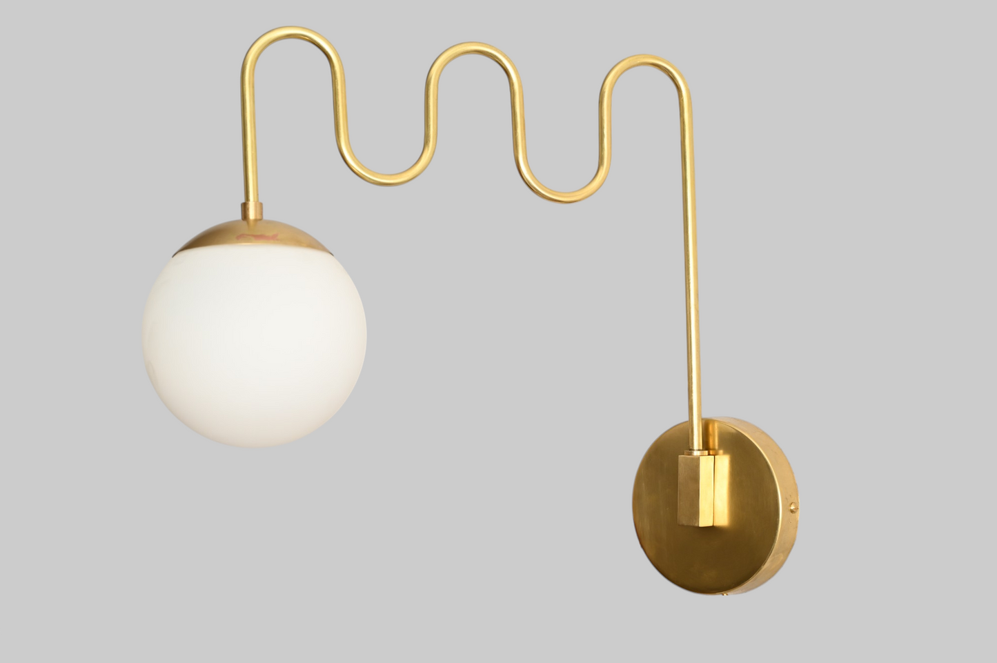 The Big Zigzag Wall Lamp – Bold, Geometric Design for Modern Lighting