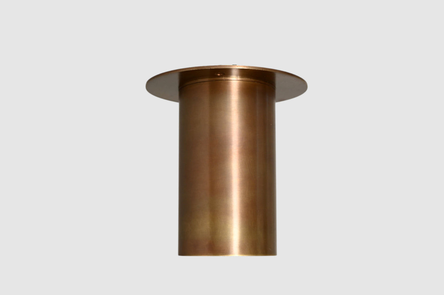 Modern Antique Brass Spotlight: Sleek ceiling light, stylish and functional illumination