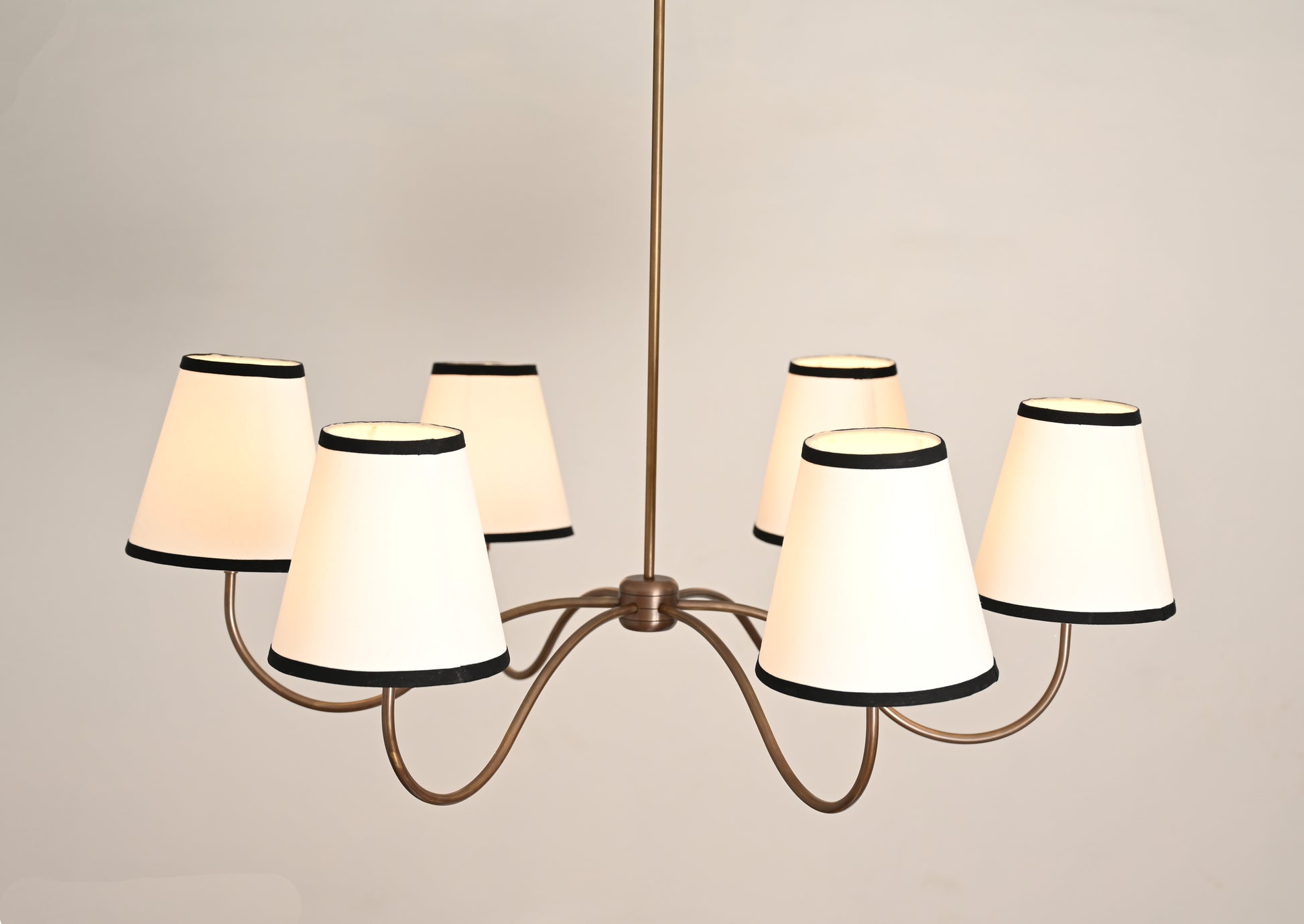 6 Shade Light provides adjustable settings for perfect illumination and stylish ambiance