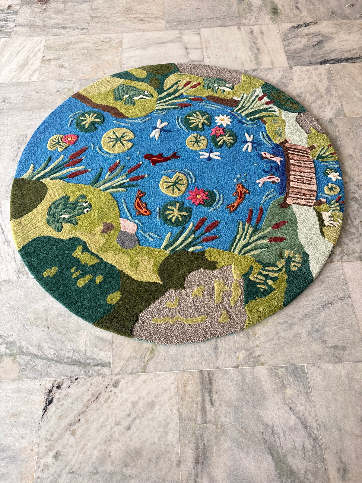 Hand-Tufted Koi Fish Moss Rug – Green Wool, Round High-Low Pile – view 4