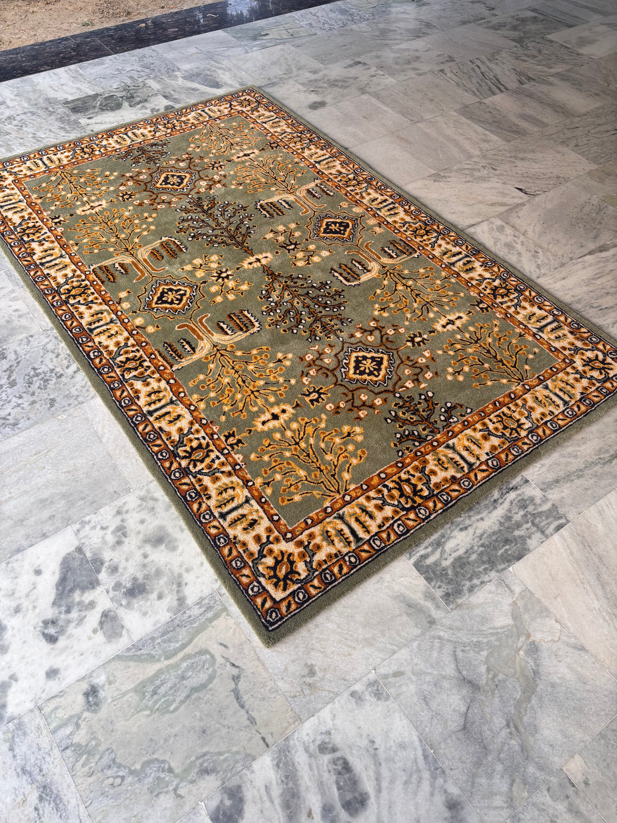Hand-Tufted Traditional Medallion Rug – Sage Green Wool, Cut Pile – view 3