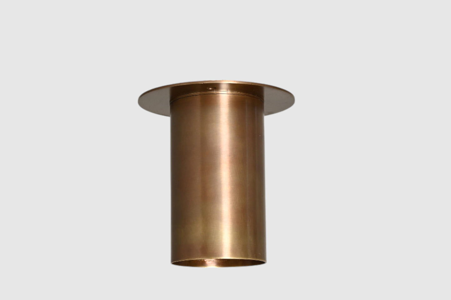 Modern Antique Brass Spotlight: Sleek ceiling light, stylish and functional illumination